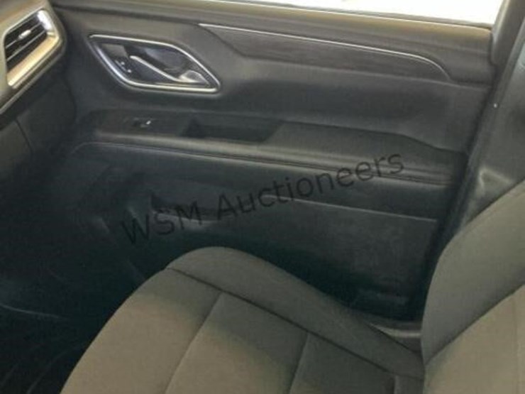 2021-chevrolet-tahoe-suv-image-19