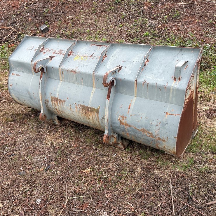 #30 • 8’ Loader Bucket