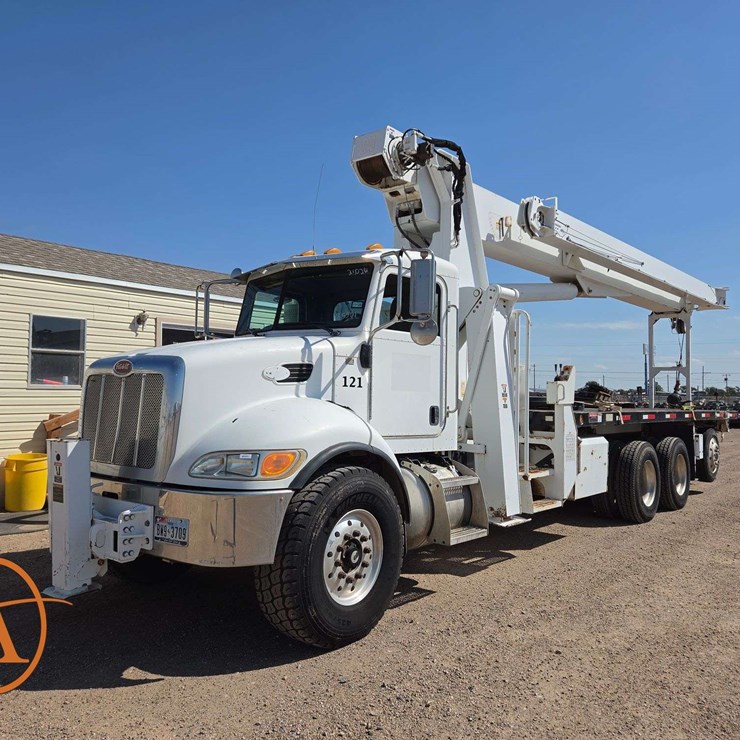 2006 PETERBILT 335