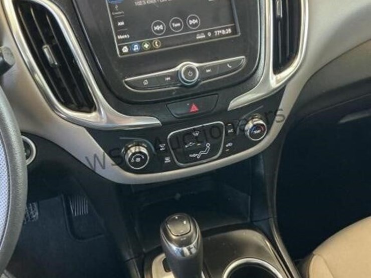 2019-chevrolet-equinox-ls-suv-image-19