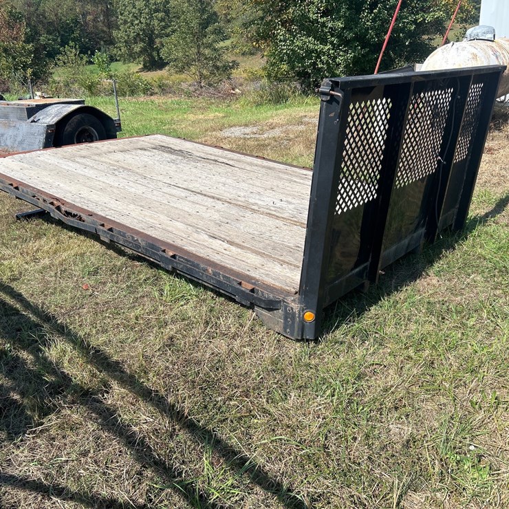 #69 • Flatbed Truck Bed