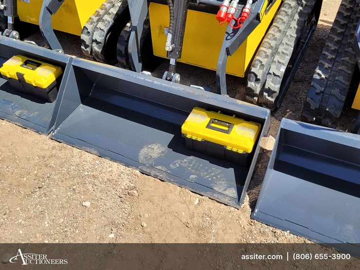 2026-zjz-380-mini-skid-steer-loader-image-2