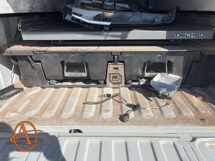 2024-ford-f350-image-15