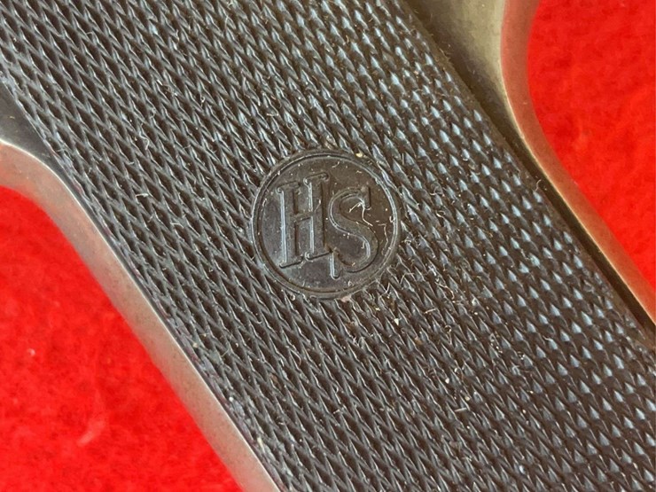 high-standard-model-b-.22-lr-semiauto-pistol-image-10