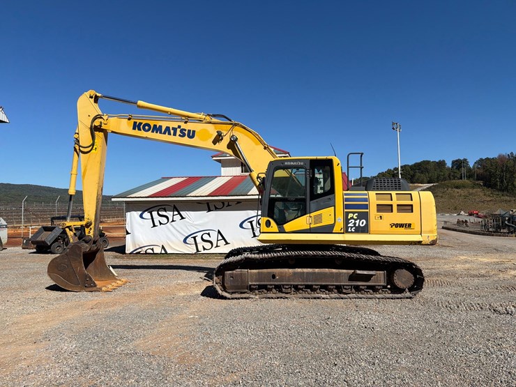 #4090-•-2014-komatsu-pc210lc-10-excavator-image-2