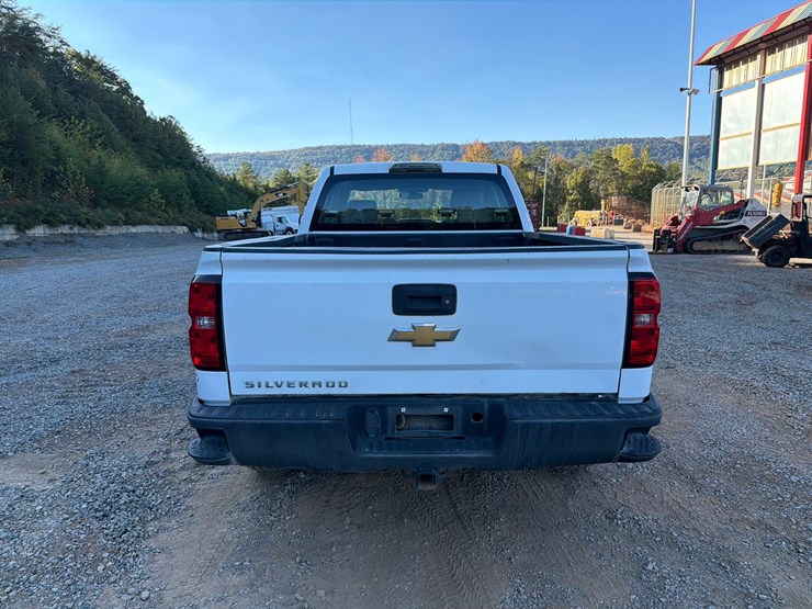 #4113-•-2018-chevrolet-1500-truck-image-4