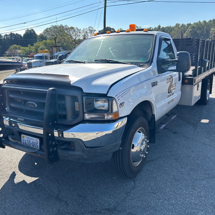 #94 • 2004 Ford F-450 Pickup Truck