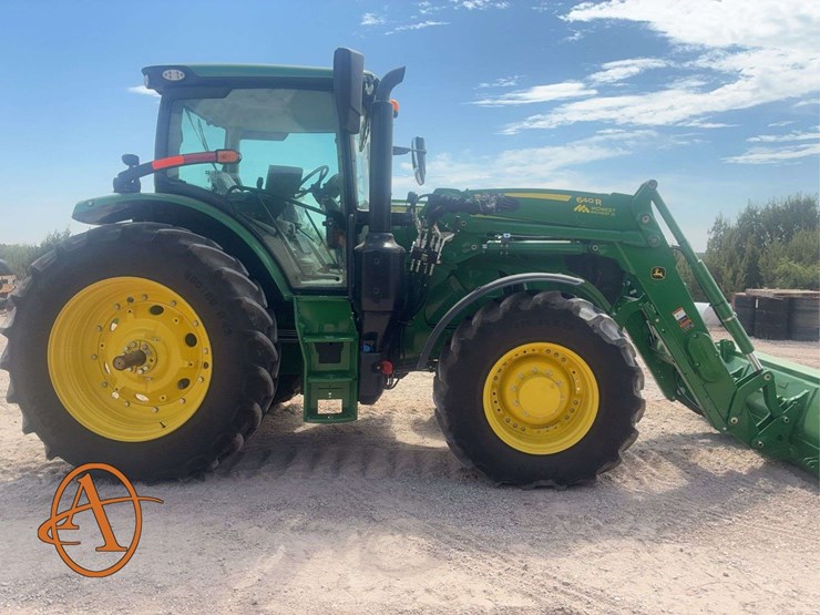 2022-john-deere-r-image-5