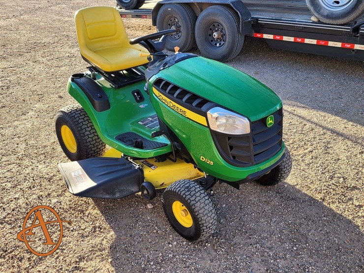john-deere-d125-image-2