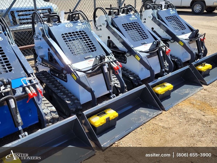 2026-zjz-380-mini-skid-steer-loader-image-3