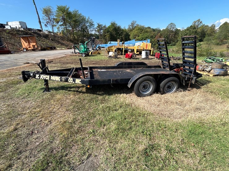 #65-•-tandem-axle-utility-trailer-image-2