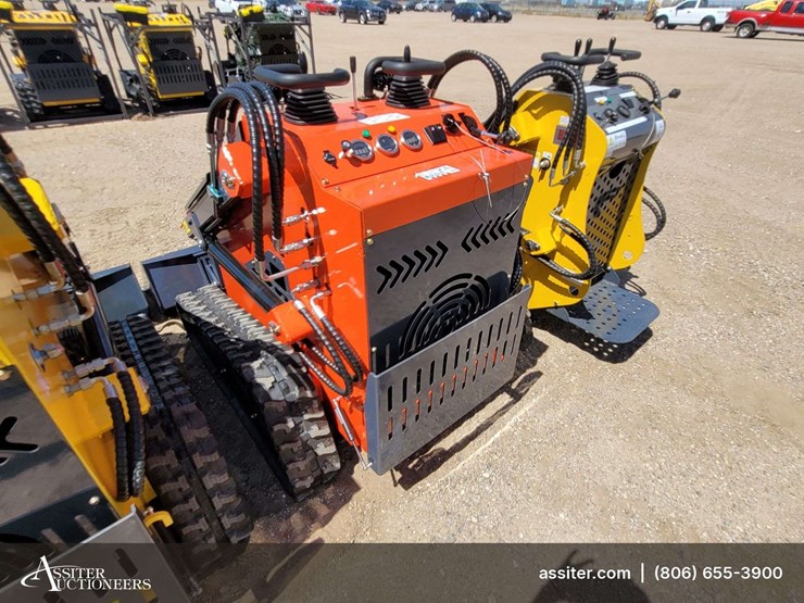 2026-zjz-380-mini-skid-steer-loader-image-5