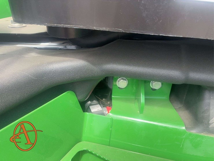 2022-john-deere-r-image-27