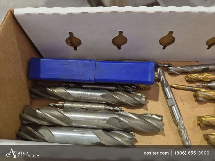box-of-double-ended-cutters-image-5