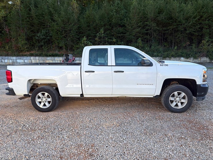 #4111-•-2018-chevrolet-1500-truck-image-6