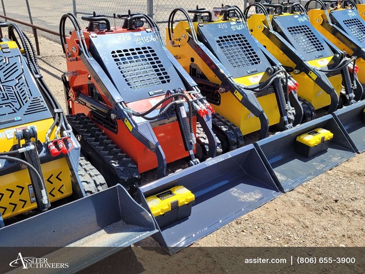 2026-zjz-380-mini-skid-steer-loader-image-3