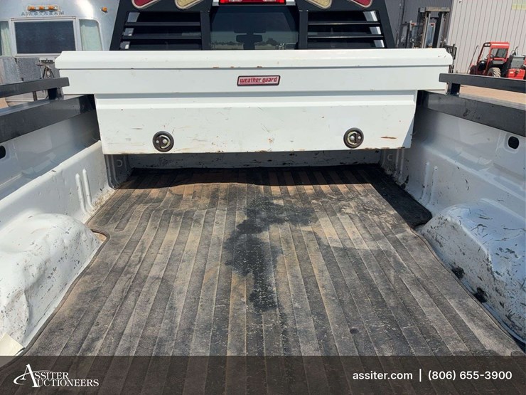 2017-chevrolet-silverado-2500-image-9