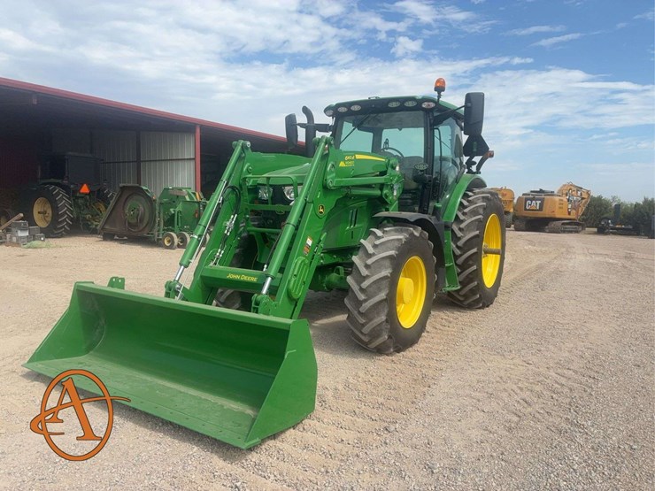 2022-john-deere-r-image-2