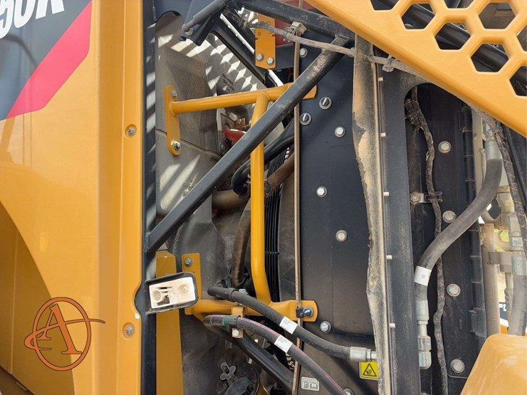 2012-caterpillar-950k-image-24