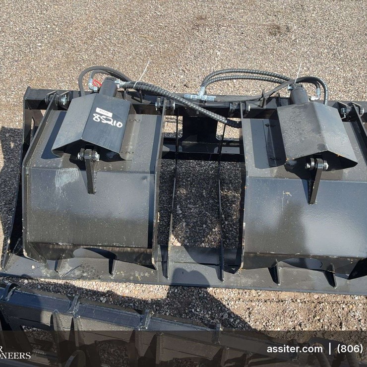 Future Skid Steer Hollow Wood Grabber