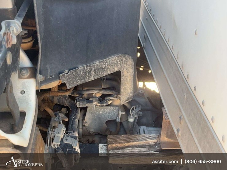 2006-chevrolet-w3500-image-33