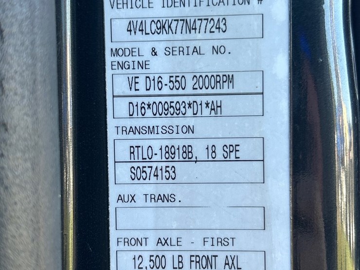 #86-•-2007-volvo-vt-truck-image-19