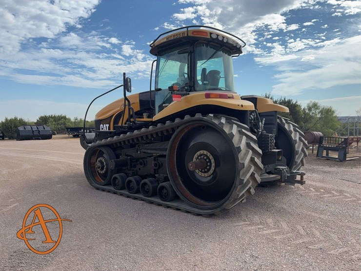 2005-challenger-cat-mt-855-b-belted-tractor-image-4