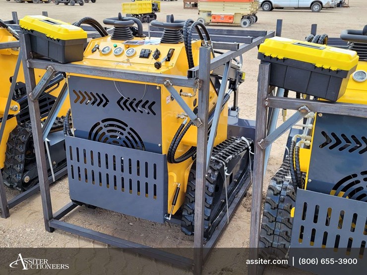 2026-zjz-380-mini-skid-steer-loader-image-3