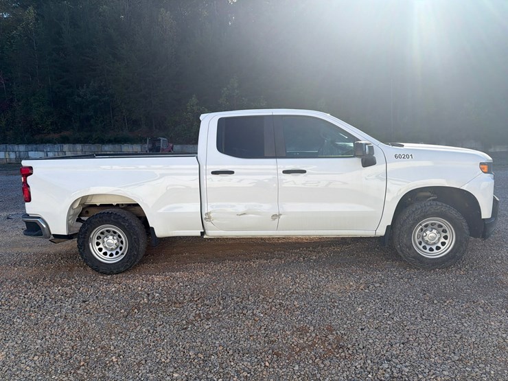 #4108-•-2019-chevrolet-1500-truck-image-6