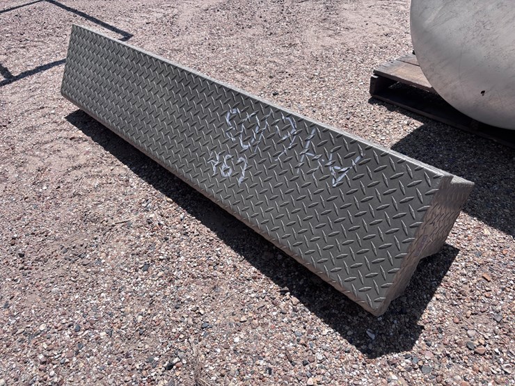 #46103-•-68in-wide-toolbox-for-truckbed-image-3