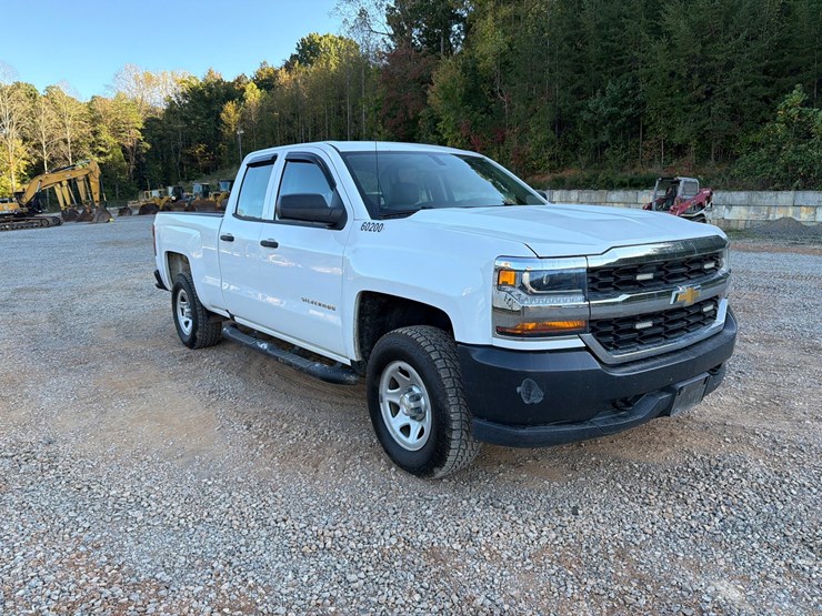 #4113-•-2018-chevrolet-1500-truck-image-7