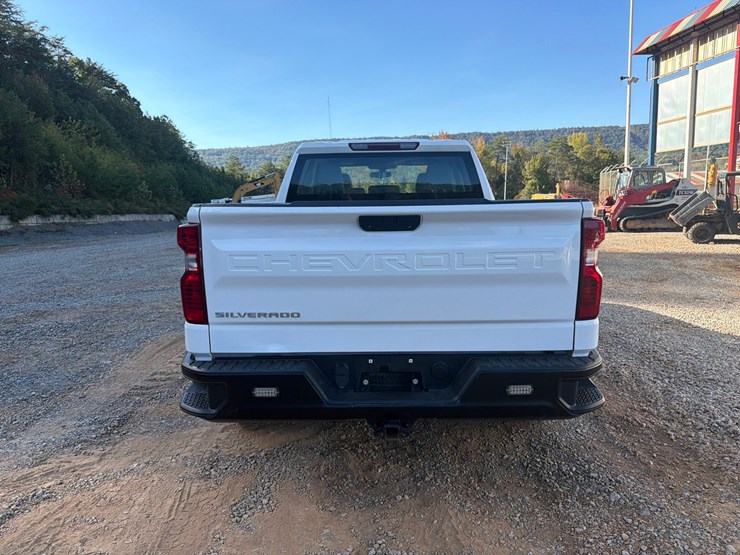#4110-•-2022-chevrolet-1500-truck-image-4