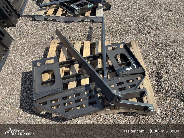 future-ft-dhc-skid-steer-forks-image-2