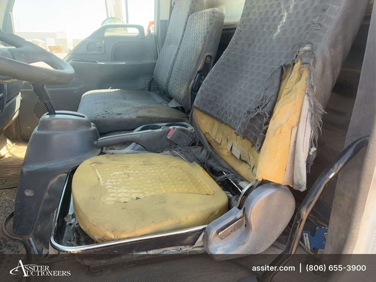 2006-isuzu-nqr-image-29