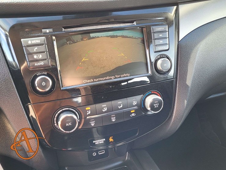 2020-nissan-rogue-image-16