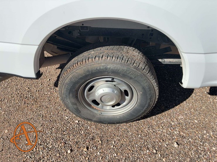 2024-ford-f350-image-23