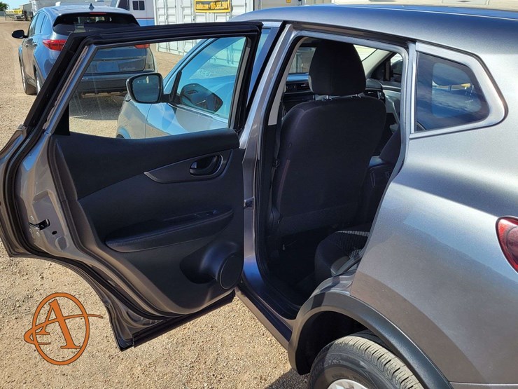 2020-nissan-rogue-image-7