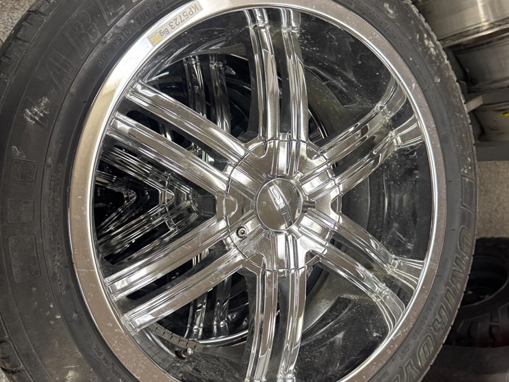 4---20"-polished-aluminum-wheels-with-uniroyal-p245/50r20-tires-image-2