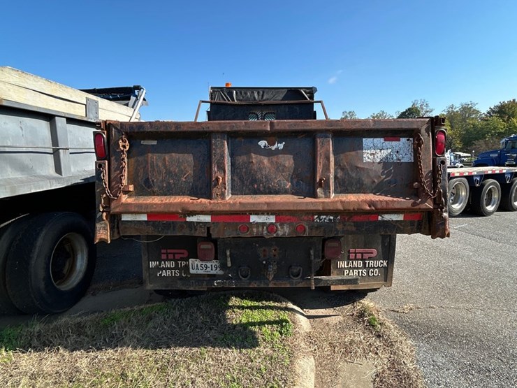 #89-•-2002-sterling-m7500-acterra-truck-image-3