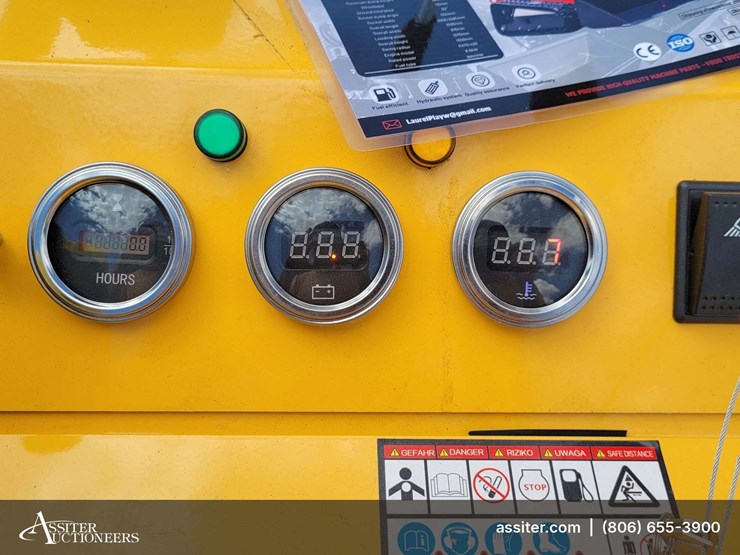 2026-zjz-380-mini-skid-steer-loader-image-5