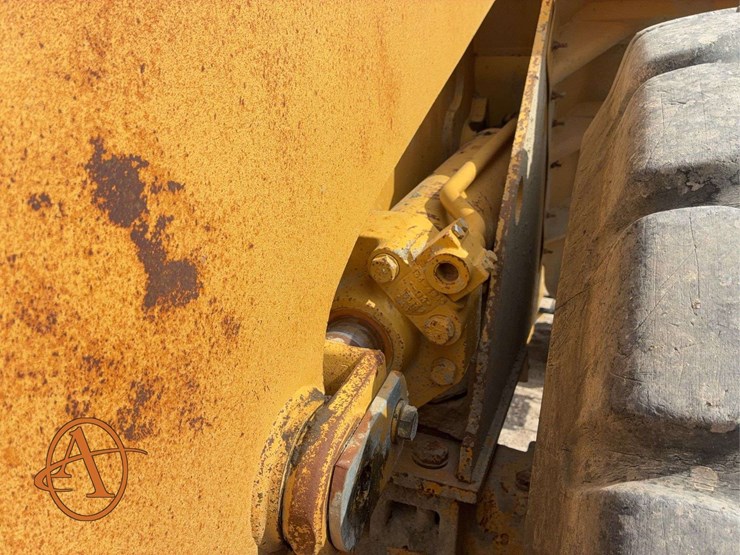 2003-caterpillar-966g-wheel-loader-image-10