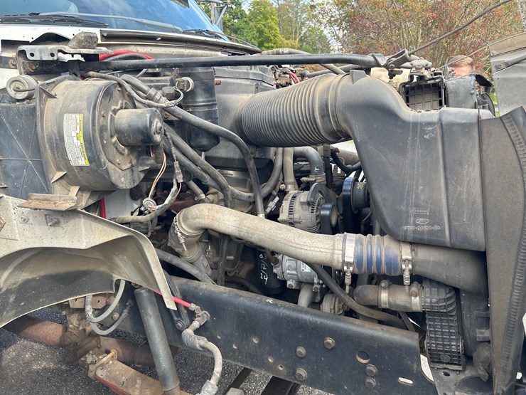 #74-•-1997-ford-f800-truck-image-12
