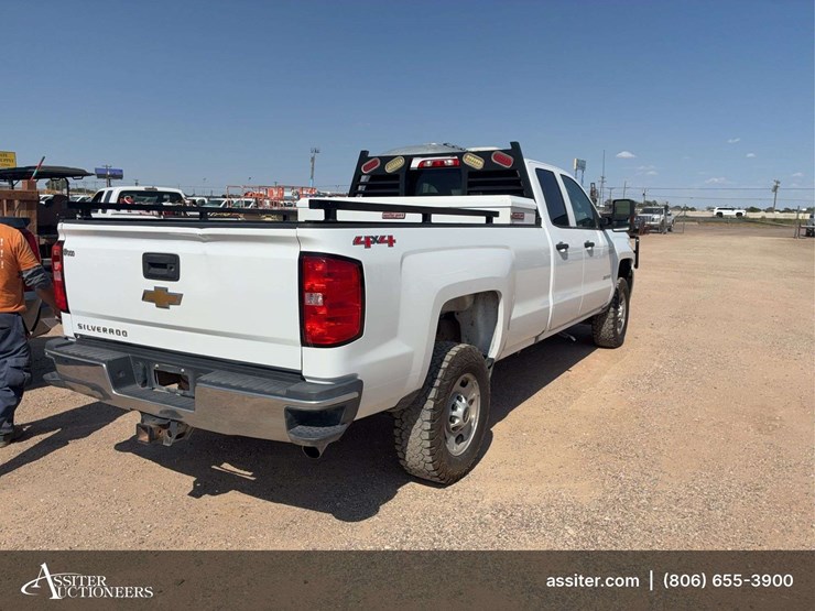 2017-chevrolet-silverado-2500-image-3