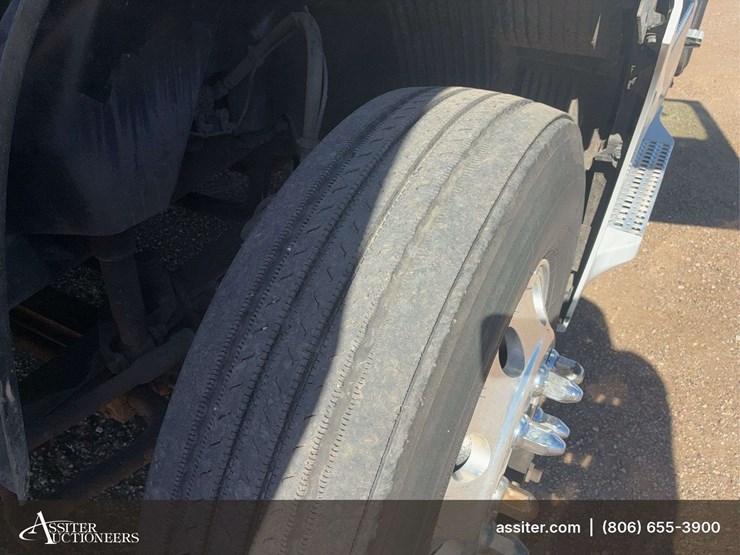 2019-volvo-vnl-tandem-axle-dual-conventional-new-generation-tractor-truck-image-67