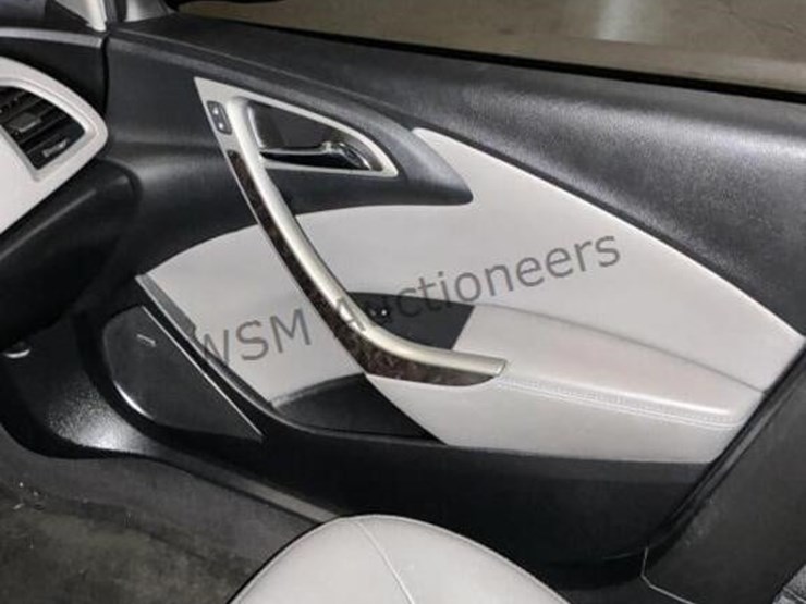 2015-buick-verano-sdn-image-18