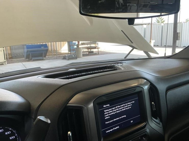 2026-chevrolet-silverado-1500-p/u-image-17