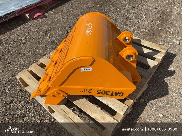 caterpillar-305-image-4