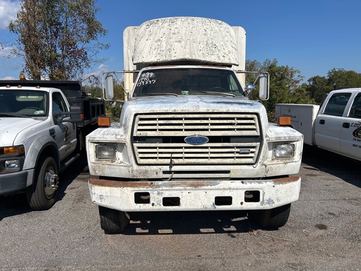 #99-•-1990-ford-f800-truck-image-5