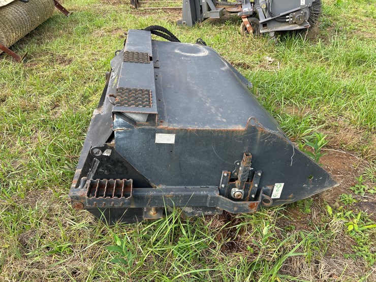 #42-•-caterpillar-quick-connect-sweeper-bucket-image-2