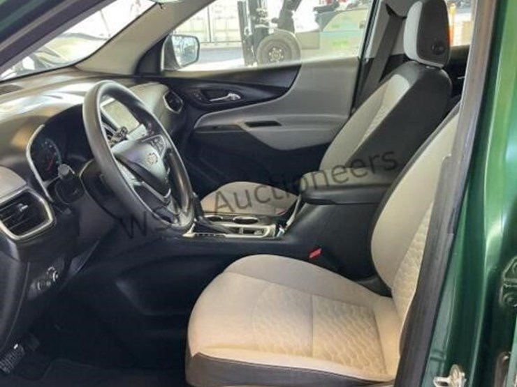 2019-chevrolet-equinox-ls-suv-image-21